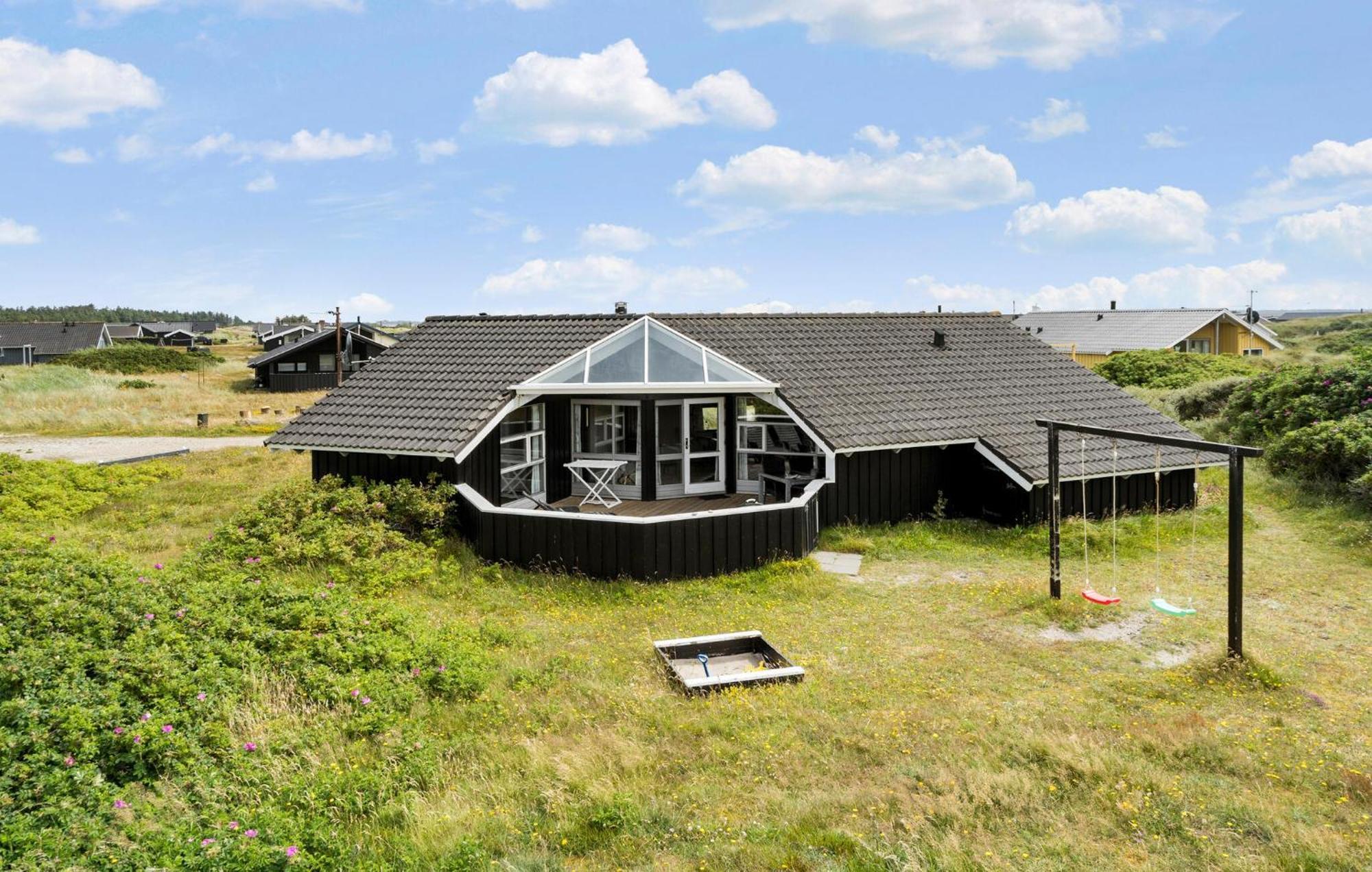 Bjerregård Stunning Home In Hvide Sande With Kitchen מראה חיצוני תמונה